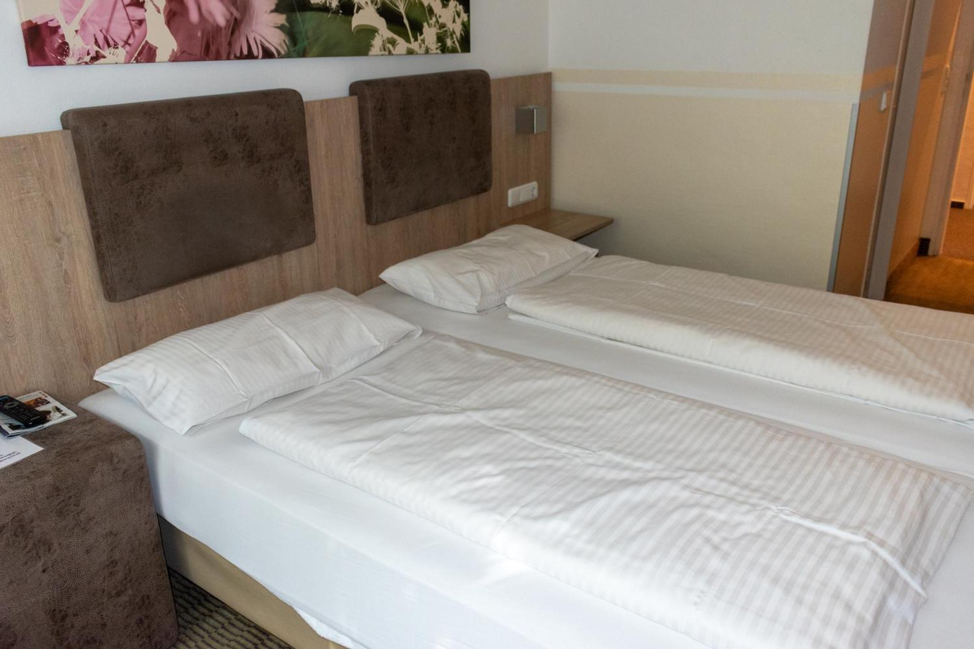 Central Hotel אסכבורן מראה חיצוני תמונה